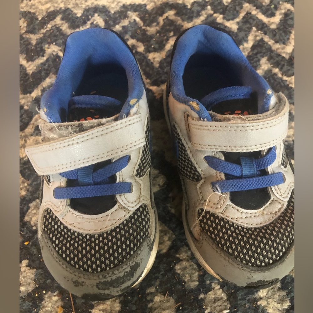Boys sneakers